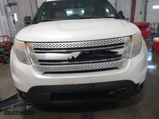2011 Ford Explorer XLT with VIN 1FMHK8D87BGA80074, listed as a IAAI auction lot 41413130 with 281,198 mi miles. Bid and sale history available at carsss.com. Image 6.