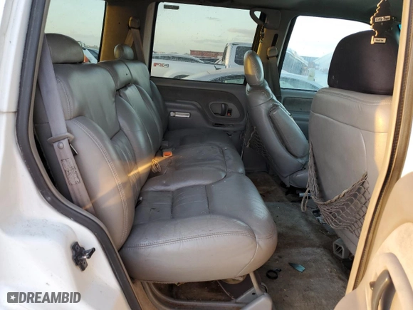 1999 Chevrolet Tahoe with VIN 1GNEC13R2XJ556769, listed as a Copart auction lot 77561624 with 205,238 mi miles and Non Repairable. Bid and sale history available at carsss.com. Image 11.