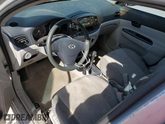 2007 Hyundai Accent GL z VIN KMHCN45C77U073194, wystawiony jako Copart lot #42955445 z przebiegiem 248 364 mil mil oraz Nie do naprawy • Non repairable. Historia ofert i sprzedaży dostępna na DreamBid. Obrazek 8.
