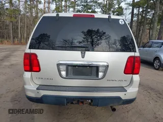 2006 Lincoln Navigator Luxury with VIN 5LMFU27506LJ25785, listed as a IAAI auction lot 41283074 with 73,040 mi miles. Bid and sale history available at carsss.com. Image 16.