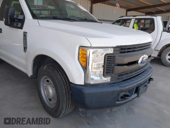 2017 Ford F-250 XL с VIN 1FDBF2A68HED79734, выставлен на аукционе IAAI как лот 42479755 с пробегом 59 208 миль миль и . История ставок и продаж доступна на DreamBid. Изображение 1.