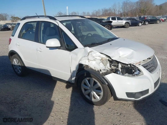 2013 Suzuki SX4 Crossover with VIN JS2YB5A39D6101193, listed as a IAAI auction lot 41675796 with 87,459 mi miles. Bid and sale history available at carsss.com. Image 1.
