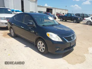 2013 Nissan Versa S Plus с VIN 3N1CN7AP7DL853624, выставлен на аукционе IAAI как лот 42704475 с пробегом 114 885 миль миль и . История ставок и продаж доступна на DreamBid. Изображение 1.