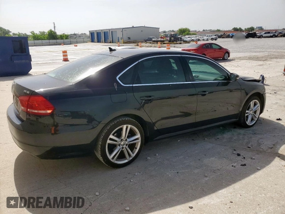 2014 Volkswagen Passat SE z VIN 1VWBN7A35EC066557, wystawiony jako Copart lot #57065545 z przebiegiem 112 154 mil mil oraz Szkoda całkowita • Salvage title. Historia ofert i sprzedaży dostępna na DreamBid. Obrazek 3.