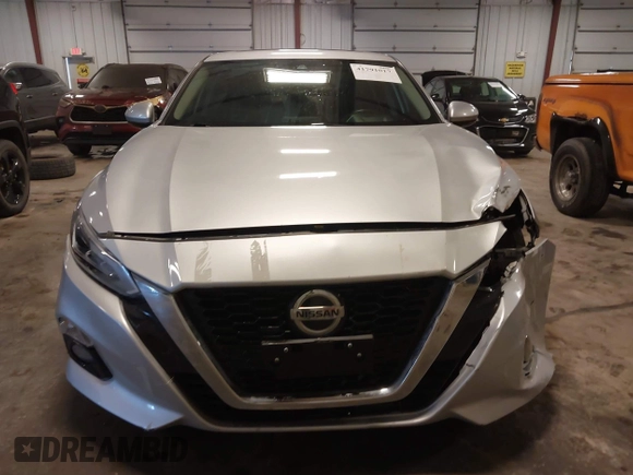 2019 Nissan Altima 2.5 SL with VIN 1N4BL4EV9KC199746, listed as a IAAI auction lot 41791017 with 86,064 mi miles. Bid and sale history available at carsss.com. Image 12.