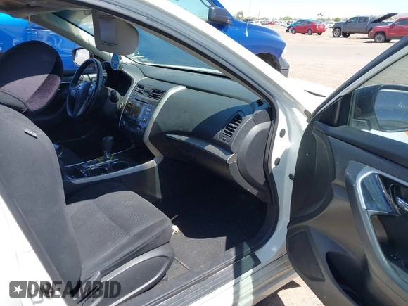 2014 Nissan Altima SV with VIN 1N4AL3AP0EC287716, listed as a IAAI auction lot 42142482 with 119,861 mi miles and . Bid and sale history available at DreamBid. Image 5.