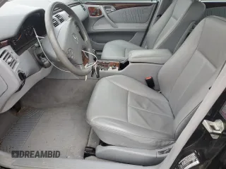 2002 Mercedes-Benz E-Class AWD with VIN WDBJF83J52X066851, listed as a Copart auction lot 81146924 with 88,710 mi miles and Non Repairable. Bid and sale history available at carsss.com. Image 7.