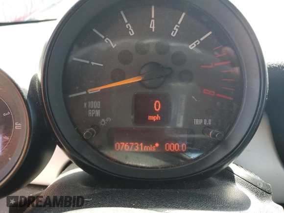 2015 MINI Convertible с VIN WMWZN3C53FT266957, выставлен на аукционе Copart как лот 74564094 с пробегом Не указан миль и На запчасти • Non repairable. История ставок и продаж доступна на DreamBid. Изображение 9.