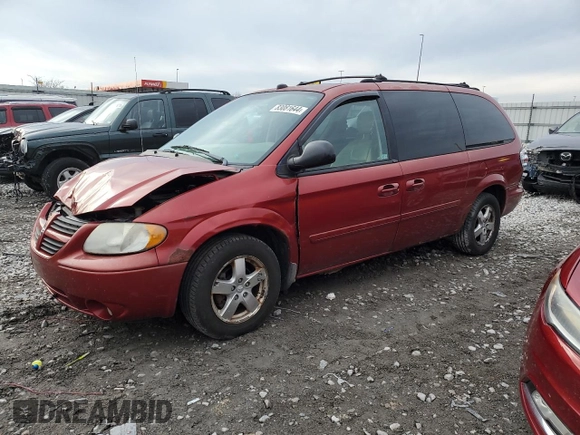 2005 Dodge Caravan SXT with VIN 2D4GP44L25R456250, listed as a Copart auction lot 83081644 with 277,196 mi miles and Salvage Title. Bid and sale history available at DreamBid. Image 1.