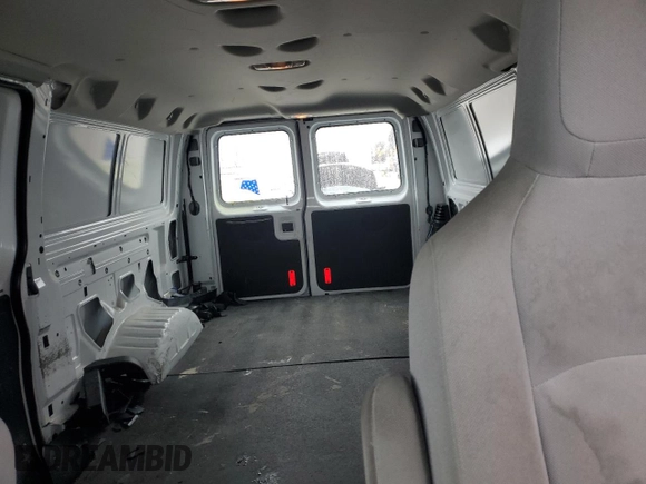 2013 Ford Econoline Cargo Commercial z VIN 1FTNE2EL8DDB01341, wystawiony jako Copart lot #43247025 z przebiegiem 146 232 mil mil oraz Szkody całkowita. Historia ofert i sprzedaży dostępna na DreamBid. Obrazek 10.