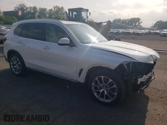2022 BMW X5 xDrive40i z VIN 5UXCR6C02N9M50266, wystawiony jako Copart lot #56545385 z przebiegiem 13 697 mil mil oraz Szkoda całkowita • Salvage title. Historia ofert i sprzedaży dostępna na DreamBid. Obrazek 4.