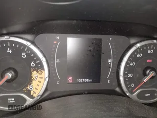 2018 Jeep Renegade Latitude z VIN ZACCJABB0JPH53344, wystawiony jako IAAI lot #41529063 z przebiegiem 102 758 mil mil oraz . Historia ofert i sprzedaży dostępna na DreamBid. Obrazek 15.