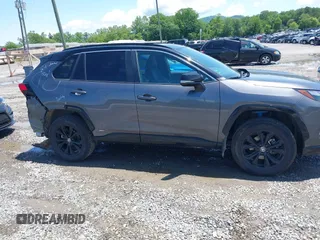 2024 Toyota RAV4 Hybrid XSE с VIN 4T3E6RFVXRU167468, выставлен на аукционе IAAI как лот 42351823 с пробегом 22 582 миль миль и . История ставок и продаж доступна на DreamBid. Изображение 13.