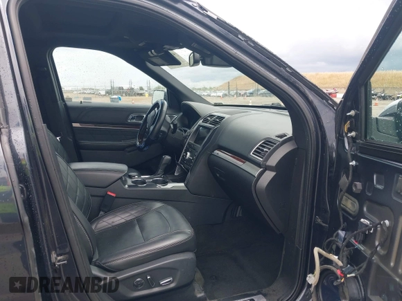 2017 Ford Explorer Platinum с VIN 1FM5K8HT1HGC62346, выставлен на аукционе IAAI как лот 42238041 с пробегом 91 926 миль миль и . История ставок и продаж доступна на DreamBid. Изображение 5.