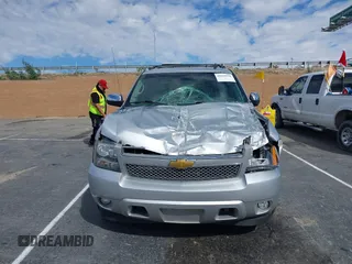 2013 Chevrolet Avalanche LT with VIN 3GNMCFE07DG379110, listed as a IAAI auction lot 41624639 with 142,871 mi miles and . Bid and sale history available at DreamBid. Image 12.