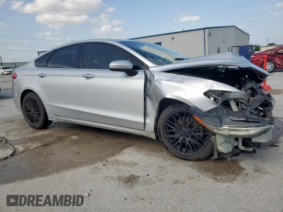 2017 Ford Fusion SE with VIN 3FA6P0H77HR265555, listed as a Copart auction lot 61588275 with 221,991 mi miles and Salvage title. Bid and sale history available at DreamBid. Image 4.