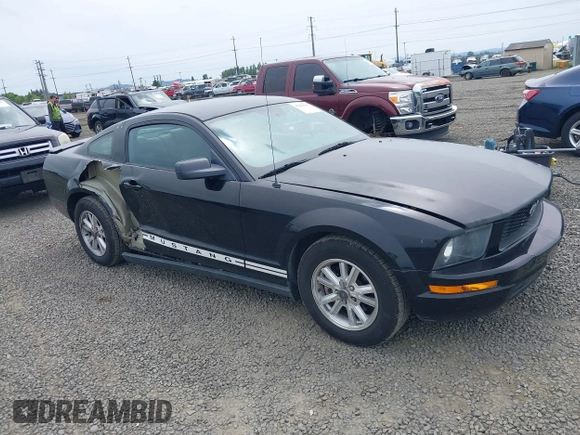 2007 Ford Mustang Deluxe with VIN 1ZVFT80N675258576, listed as a IAAI auction lot 42283829 with 56,334 mi miles and . Bid and sale history available at DreamBid. Image 1.