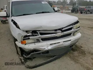 2005 Chevrolet Suburban LT with VIN 1GNFK16Z85J134683, listed as a Copart auction lot 71528434 with 233,134 mi miles and Salvage Title. Bid and sale history available at carsss.com. Image 12.