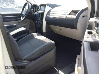 2010 Dodge Grand Caravan SE z VIN 2D4RN4DE5AR237793, wystawiony jako IAAI lot #42837195 z przebiegiem 267 873 mil mil oraz . Historia ofert i sprzedaży dostępna na DreamBid. Obrazek 5.