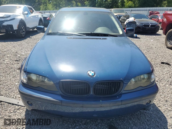 2003 BMW 3 Series 325i with VIN WBAEV33443KL59395, listed as a Copart auction lot 53683815 with 255,171 mi miles and Non Repairable. Bid and sale history available at DreamBid. Image 5.