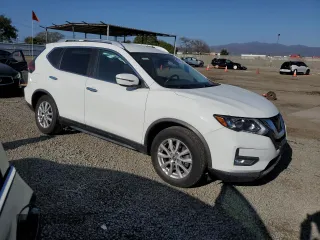 2019 Nissan Rogue SV with VIN KNMAT2MT2KP500540, listed as a Copart auction lot 53579515 with 102,746 mi miles and Salvage Title. Bid and sale history available at DreamBid. Image 4.