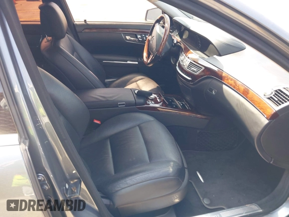 2011 Mercedes-Benz S 550 with VIN WDDNG7BB3BA385985, listed as a IAAI auction lot 42207977 with 122,874 mi miles and . Bid and sale history available at DreamBid. Image 5.