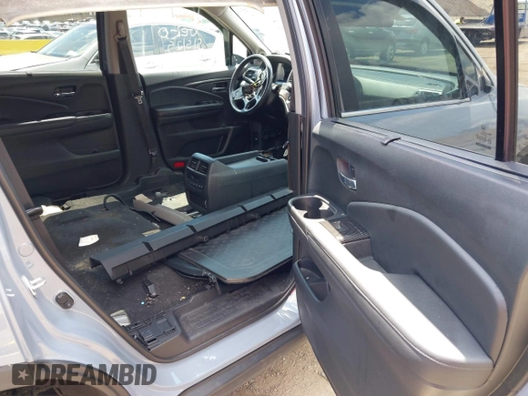 2022 Honda Pilot Special Edition with VIN 5FNYF6H27NB104990, listed as a IAAI auction lot 42219770 with 23,200 mi miles and . Bid and sale history available at DreamBid. Image 8.