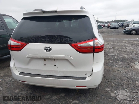 2018 Toyota Sienna LE Auto Access Seat with VIN 5TDKZ3DC7JS962959, listed as a IAAI auction lot 41614517 with 89,362 mi miles. Bid and sale history available at carsss.com. Image 16.