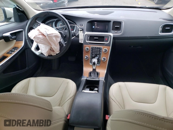 2018 Volvo S60 Inscription Platinum with VIN LYV402TM4JB165792, listed as a Copart auction lot 63076324 with 20,033 mi miles and Salvage Title. Bid and sale history available at carsss.com. Image 8.