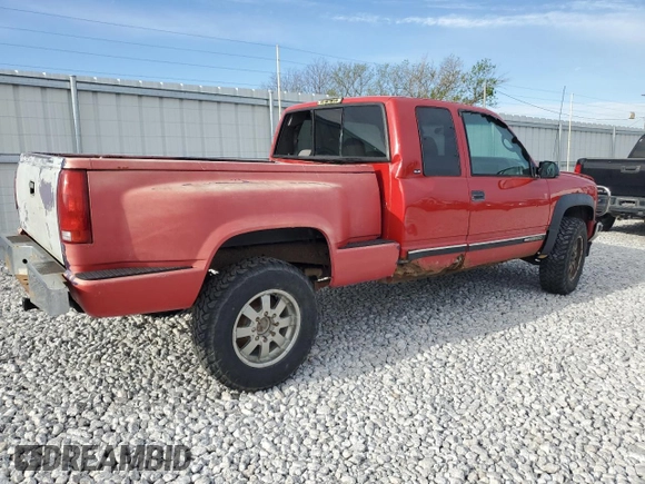 1999 GMC Sierra 2500 z VIN 1GTGK29R3XF020000, wystawiony jako Copart lot #53698755 z przebiegiem 241 366 mil mil oraz Szkody całkowita. Historia ofert i sprzedaży dostępna na DreamBid. Obrazek 3.
