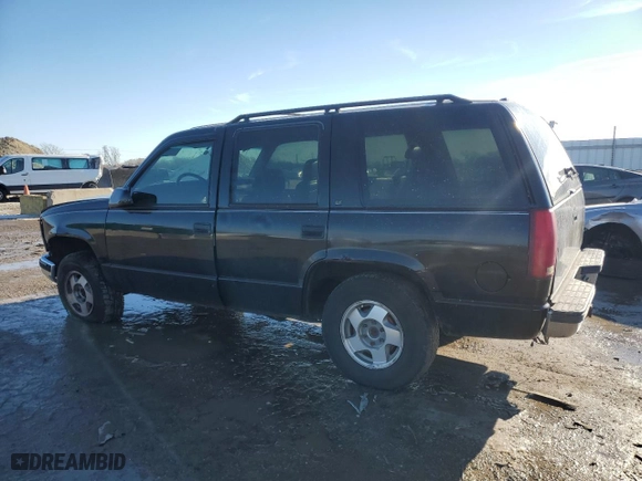 1997 Chevrolet Tahoe with VIN 1GNEK13R7VJ337340, listed as a Copart auction lot 88989435 with 208,313 mi miles and Salvage Title. Bid and sale history available at carsss.com. Image 2.