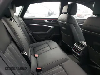 2022 Audi S7 Prestige z VIN WAUSFBF23NN018754, wystawiony jako Copart lot #71702952 z przebiegiem 7408 mil mil oraz . Historia ofert i sprzedaży dostępna na DreamBid. Obrazek 10.