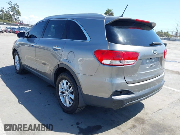 2017 Kia Sorento LX with VIN 5XYPG4A35HG284788, listed as a IAAI auction lot 41966692 with 68,692 mi miles. Bid and sale history available at carsss.com. Image 3.