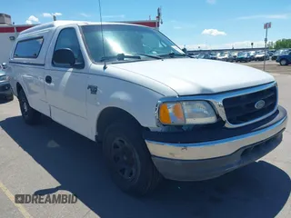 2002 Ford F-150 XL z VIN 2FTPF17Z02CA13589, wystawiony jako IAAI lot #42203139 z przebiegiem 209 675 mil mil oraz . Historia ofert i sprzedaży dostępna na DreamBid. Obrazek 1.