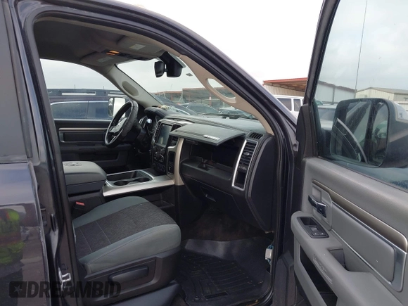 2016 Ram 2500 SLT with VIN 3C6UR5DL6GG113215, listed as a IAAI auction lot 42211606 with 182,680 mi miles. Bid and sale history available at carsss.com. Image 5.