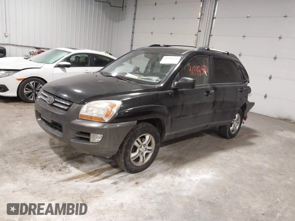 2008 Kia Sportage LX with VIN KNDJE723387535641, listed as a IAAI auction lot 41348580 with 184,430 mi miles. Bid and sale history available at carsss.com. Image 2.