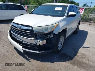 2016 Toyota Highlander LE Plus z VIN 5TDZKRFH4GS127117, wystawiony jako IAAI lot #42054767 z przebiegiem 167 253 mil mil oraz . Historia ofert i sprzedaży dostępna na DreamBid. Obrazek 17.
