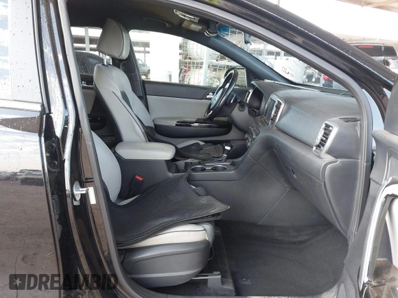 2018 Kia Sportage EX with VIN KNDPNCAC8J7460042, listed as a IAAI auction lot 41928598 with 234,870 mi miles and . Bid and sale history available at carsss.com. Image 5.