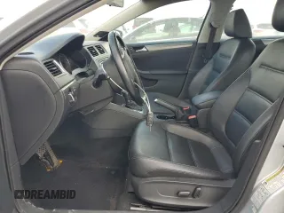 2013 Volkswagen Jetta TDI w/Premium with VIN 3VWLL7AJ4DM385387, listed as a Copart auction lot 63132695 with 132,468 mi miles and Clean title. Bid and sale history available at DreamBid. Image 7.