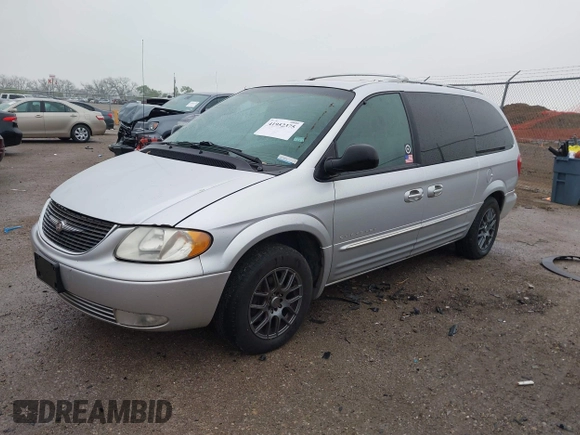 2001 Chrysler Town & Country Limited with VIN 2C8GP64L11R369621, listed as a IAAI auction lot 41952375 with 186,780 mi miles. Bid and sale history available at carsss.com. Image 2.