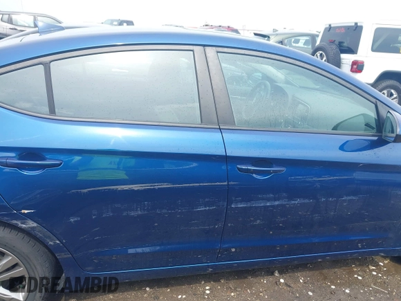 2017 Hyundai Elantra SE z VIN 5NPD84LFXHH128875, wystawiony jako IAAI lot #42260974 z przebiegiem 103 009 mil mil oraz . Historia ofert i sprzedaży dostępna na DreamBid. Obrazek 13.