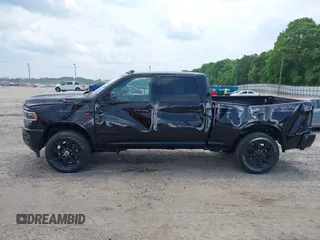 2024 Ram 2500 Big Horn с VIN 3C6UR5DL5RG205340, выставлен на аукционе IAAI как лот 39291590 с пробегом 15 миль миль и . История ставок и продаж доступна на DreamBid. Изображение 6.