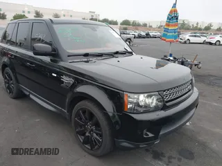 2013 Land Rover Range Rover Sport SC z VIN SALSH2E47DA768009, wystawiony jako IAAI lot #42555743 z przebiegiem 62 428 mil mil oraz . Historia ofert i sprzedaży dostępna na DreamBid. Obrazek 1.