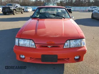 1993 Ford Mustang z VIN 1FACP42D5PF176622, wystawiony jako Copart lot #88132295 z przebiegiem Nie podano mil oraz Szkoda całkowita • Salvage title. Historia ofert i sprzedaży dostępna na DreamBid. Obrazek 5.