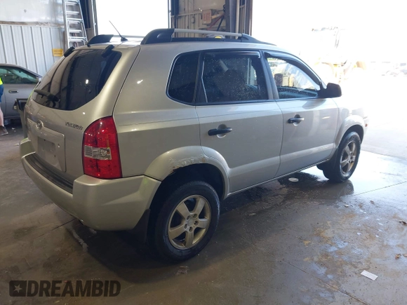 2007 Hyundai Tucson GLS with VIN KM8JM12B07U567384, listed as a IAAI auction lot 41779454 with 152,660 mi miles. Bid and sale history available at carsss.com. Image 4.