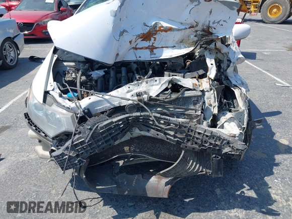 2010 Honda Insight EX with VIN JHMZE2H71AS012927, listed as a IAAI auction lot 42455037 with Not provided miles and . Bid and sale history available at DreamBid. Image 6.