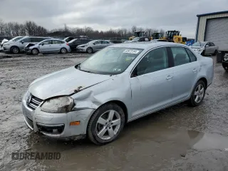 2009 Volkswagen Jetta SE z VIN 3VWRZ71K89M062050, wystawiony jako Copart lot #83973194 z przebiegiem 48 996 mil mil oraz Szkoda całkowita • Salvage title. Historia ofert i sprzedaży dostępna na DreamBid. Obrazek 1.