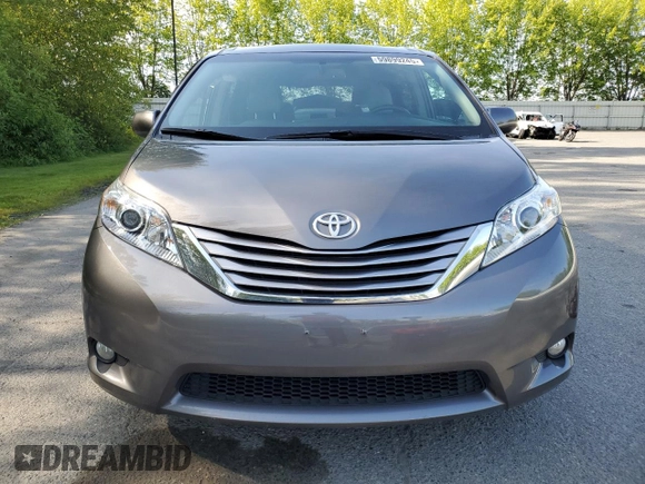 2017 Toyota Sienna XLE with VIN 5TDDZ3DC7HS176274, listed as a Copart auction lot 59899245 with 58,325 mi miles and Salvage title. Bid and sale history available at DreamBid. Image 5.