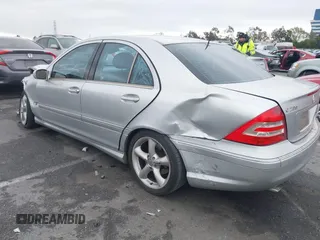 2005 Mercedes-Benz C 230 Kompressor with VIN WDBRF40JX5F629659, listed as a IAAI auction lot 41772158 with 183,008 mi miles and . Bid and sale history available at DreamBid. Image 13.