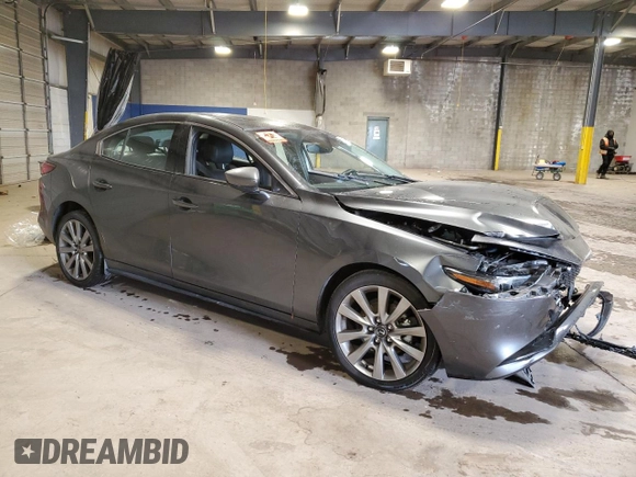 2022 Mazda 3 Premium with VIN 3MZBPADL3NM314922, listed as a Copart auction lot 80334484 with 28,445 mi miles and Salvage Title. Bid and sale history available at DreamBid. Image 4.